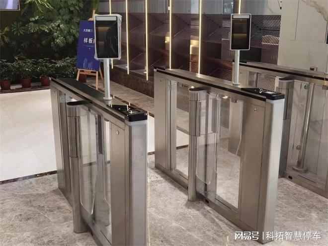南宫NG娱乐分体式门禁机与门禁一体机的区别在哪里？门禁系统工程应按需选择(图1)